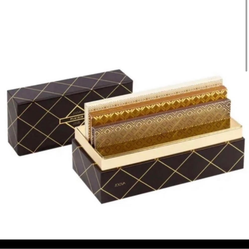 Zoeva plaisir eyeshadow box